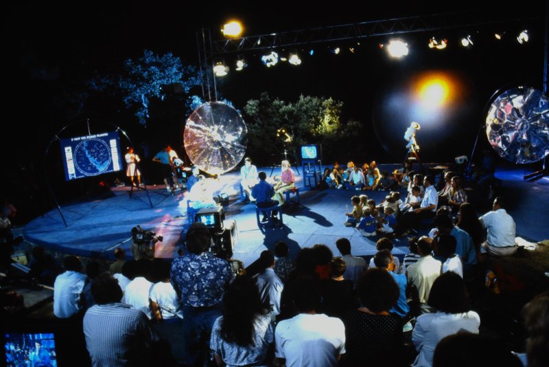 La nuit des étoiles filantes, stage view
